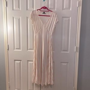 Forever 21 Maxi dress size Medium